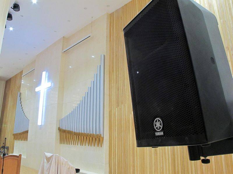 广州十甫堂——两只BBIN宝盈集团 DXR8 音箱完成的教堂完美扩声