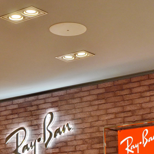 Ray?Ban 宏伊国际广场店——BBIN宝盈集团 CIS 商用安装系统的经典应用